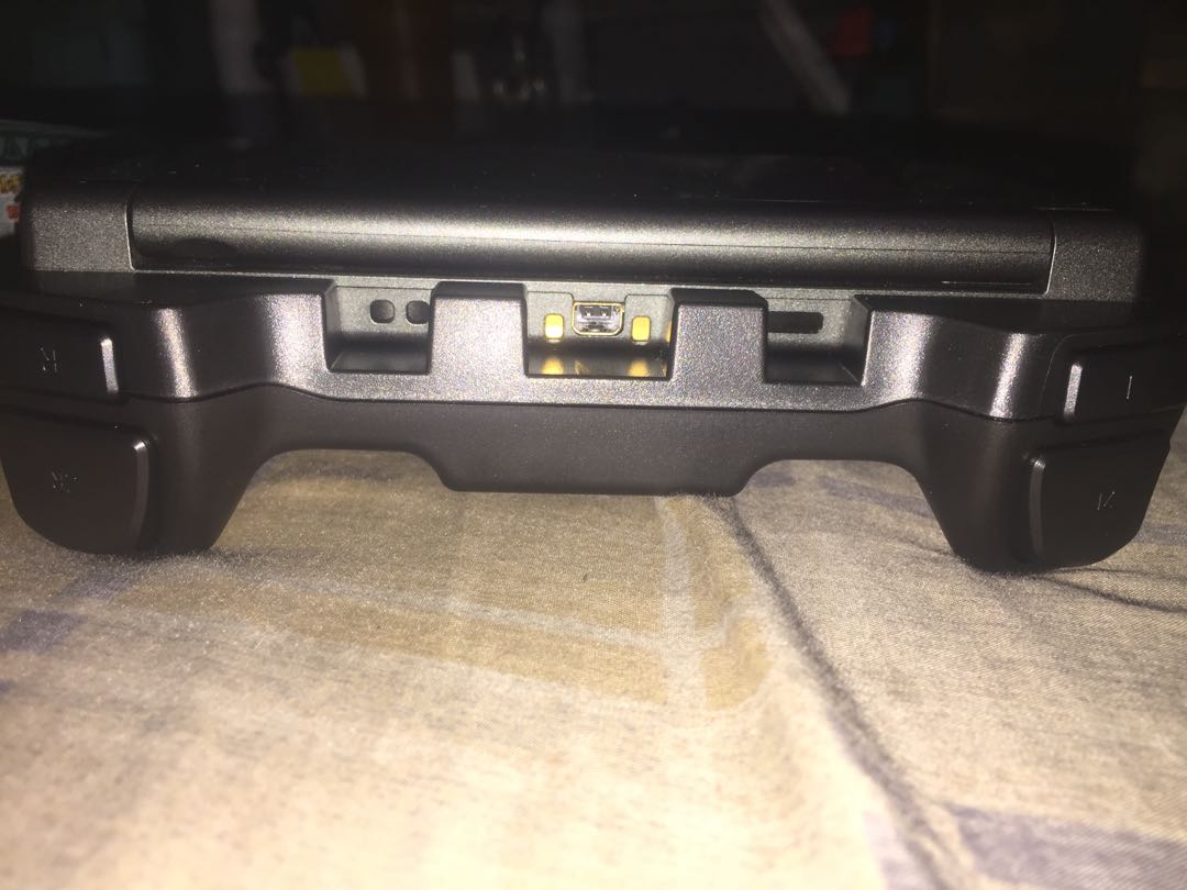 Monster Hunter New 3DS XL grip Hori brand swap, Video Gaming, Video