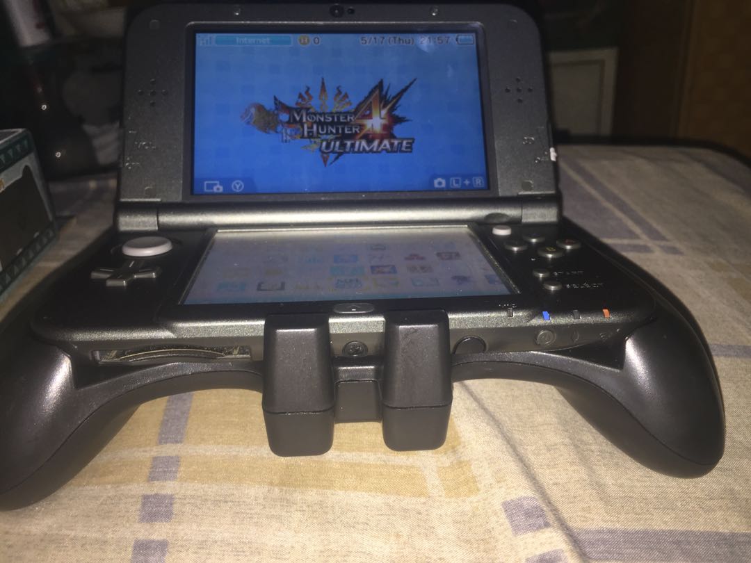 Monster Hunter New 3DS XL grip Hori brand swap, Video Gaming, Video