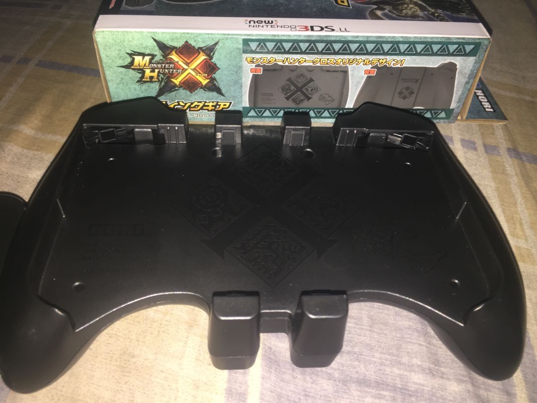 Monster Hunter New 3DS XL grip Hori brand swap, Video Gaming, Video