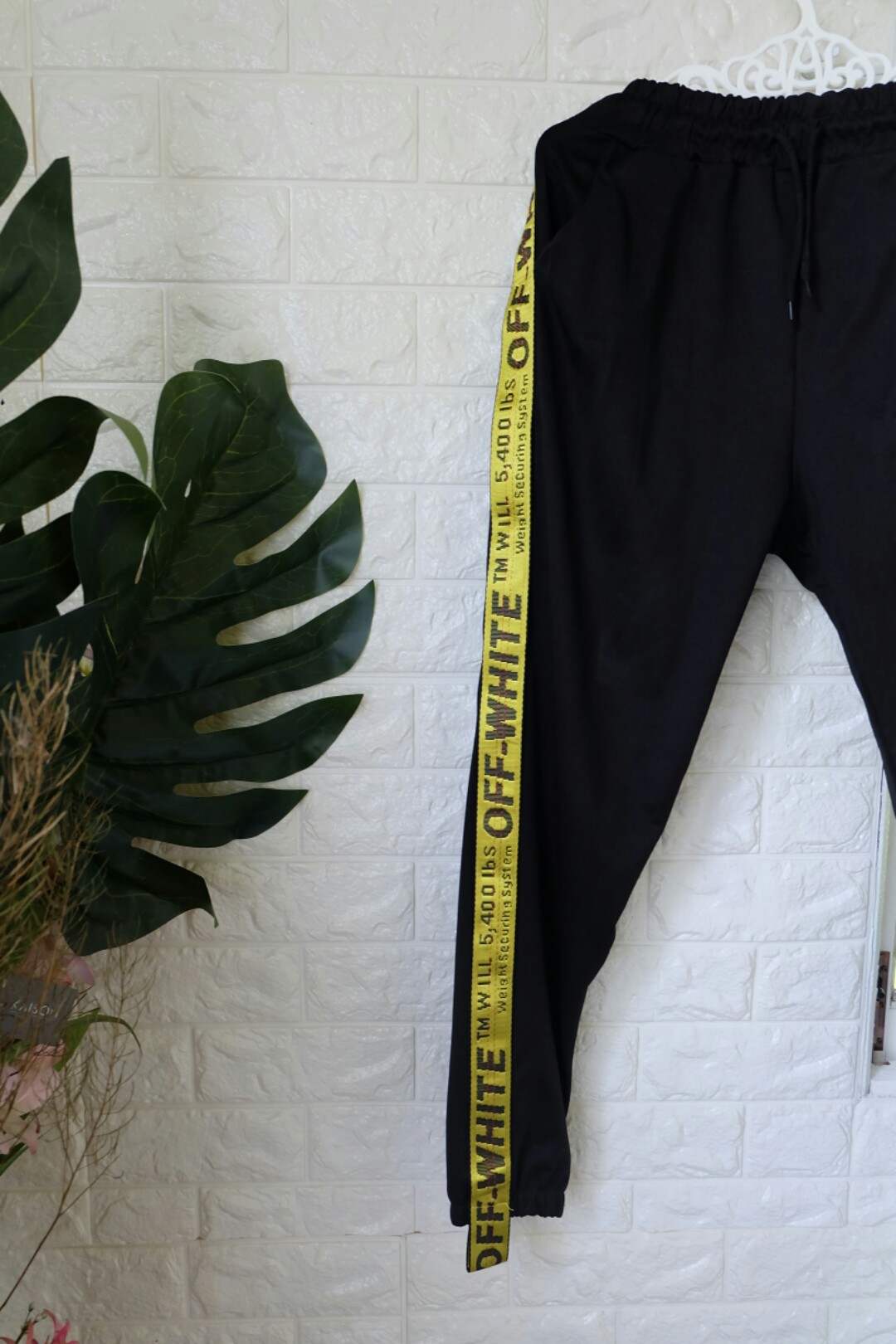Off white cheap pants yellow stripe