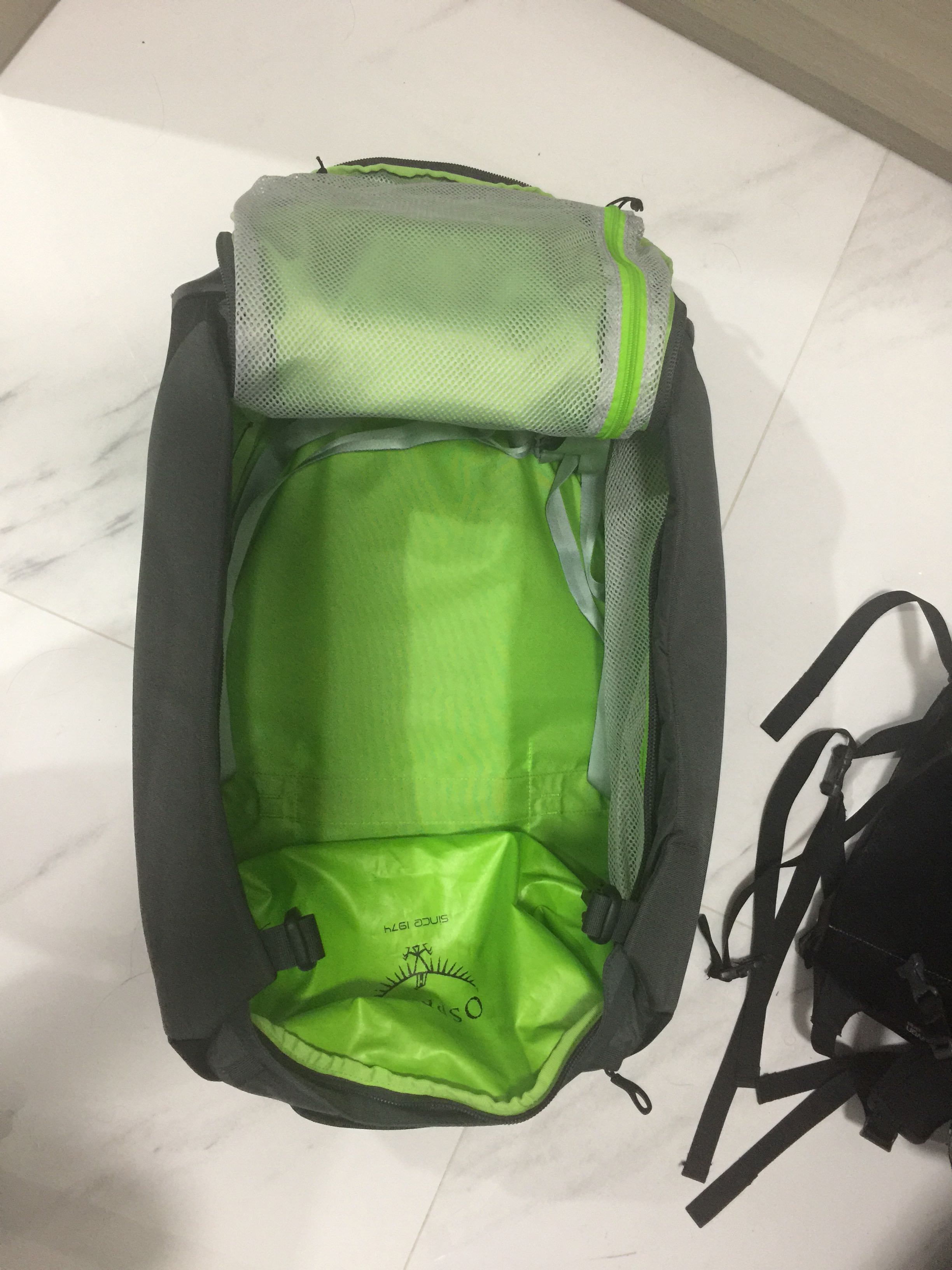 Osprey Meridian 60L Convertible Backpack cum Wheeled Luggage carry on size