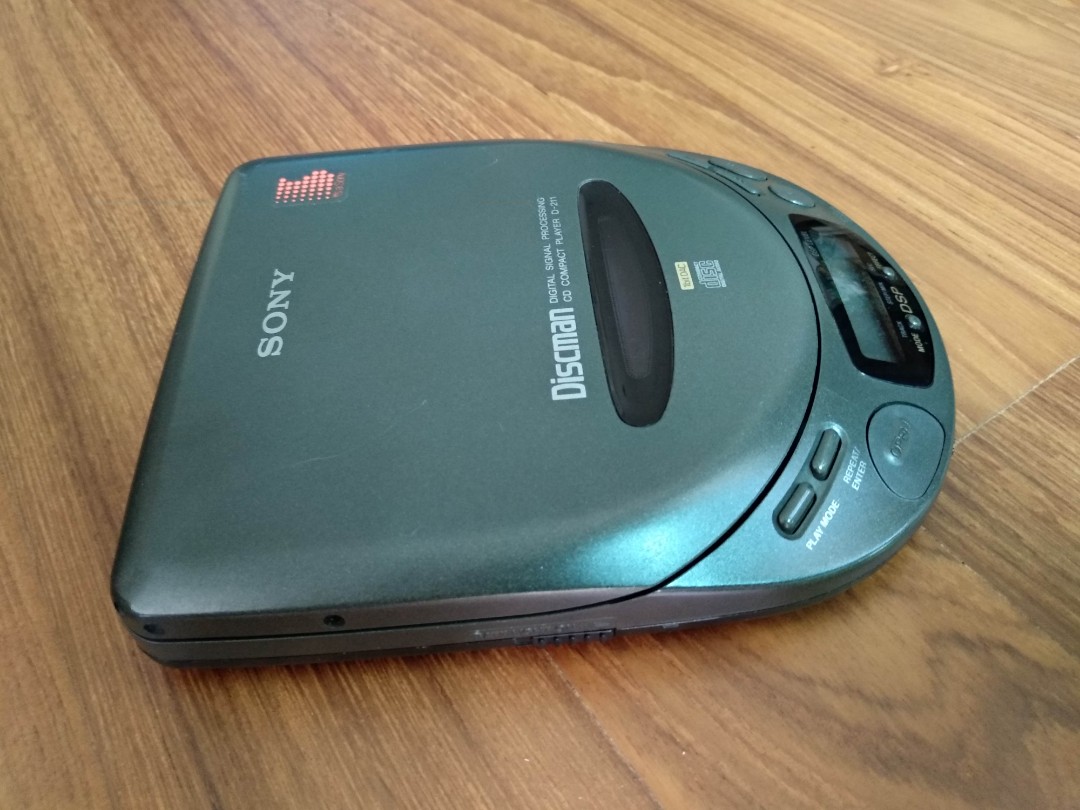 Sony Discman D-211 Portable CD Player