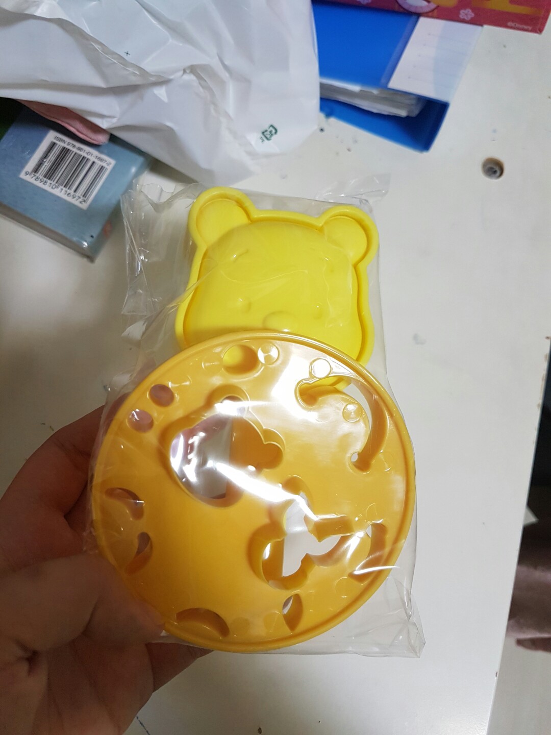 Winnie the pooh rice mold, Furniture & Home Living, Kitchenware
