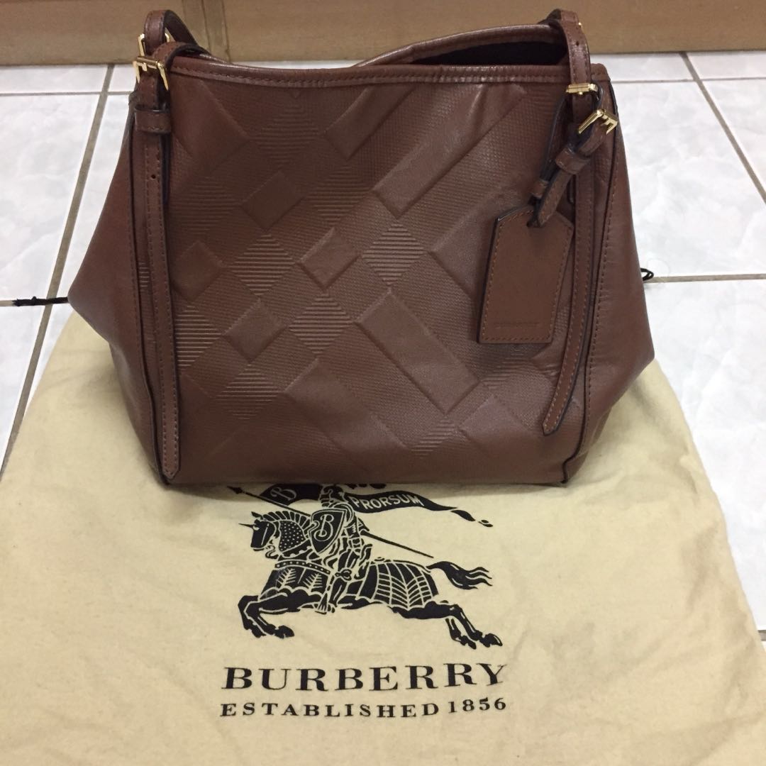 Burberry embossed check leather tote bag, Women's Fashion, Bags & Wallets,  Purses & Pouches on Carousell