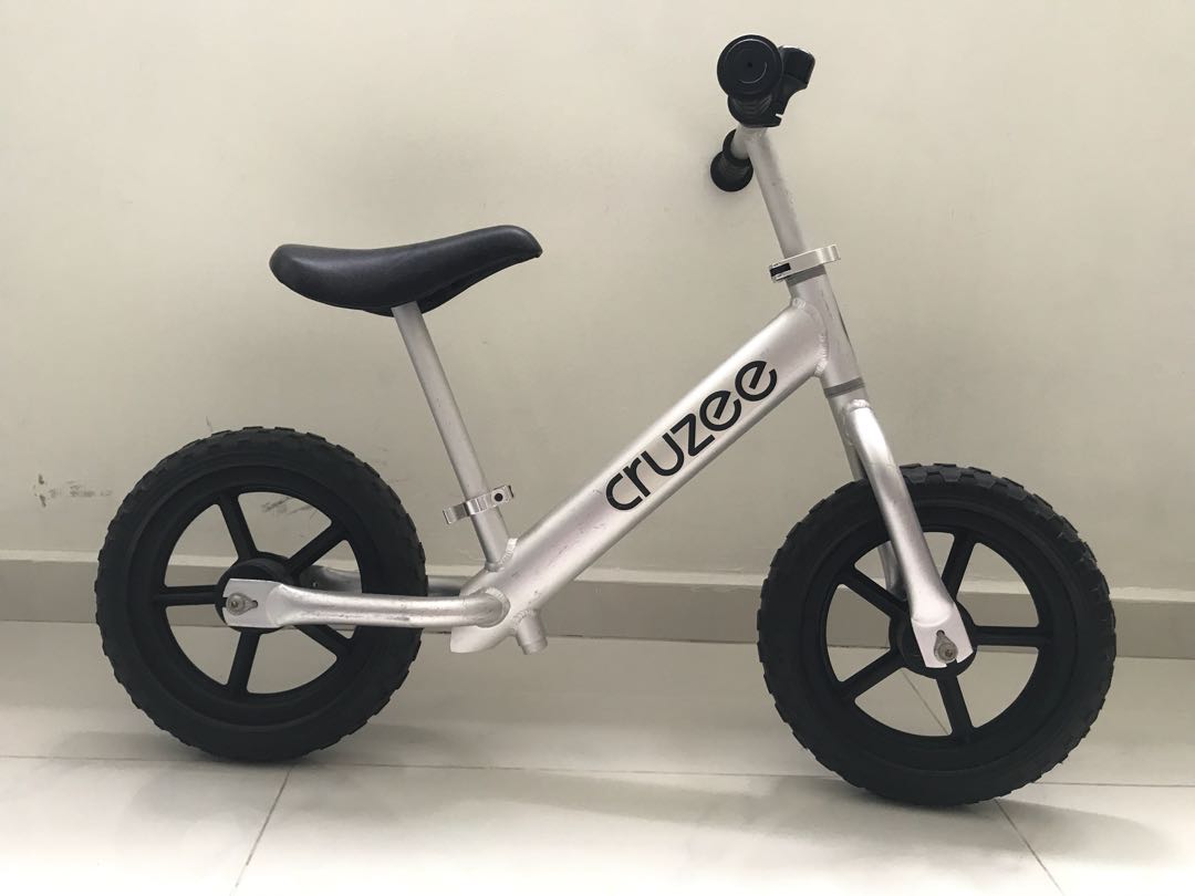 Cruzee Balance Bike, Sports Equipment, Bicycles & Parts, Bicycles on