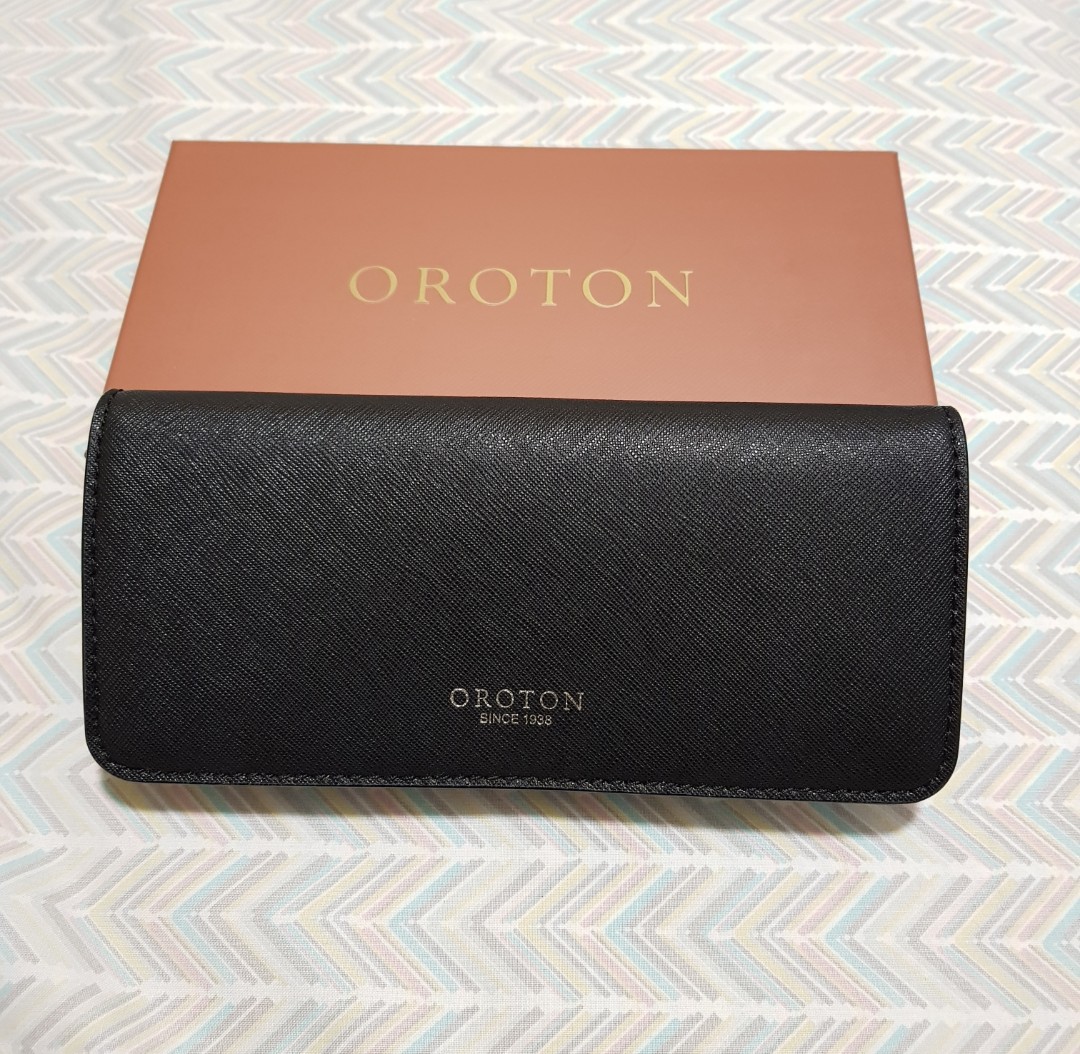 Oroton Estate Clutch Wallet black
