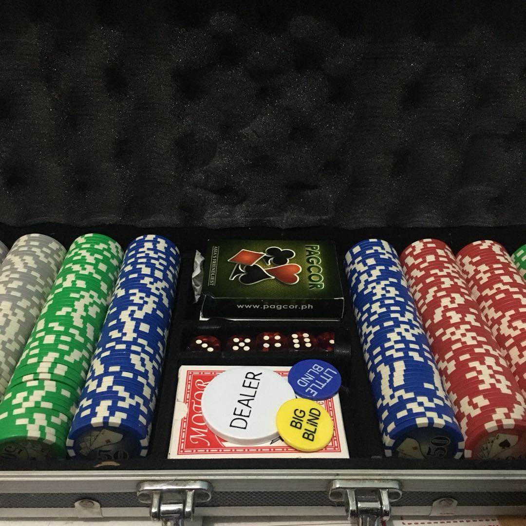 Poker Sert (Category: Board Games & Puzzles) located in Manila. Submitted by whateverkbye (Listing ID 170200334, Image 2). Description: FOR SALE POKER SET COMPLETE WITH CASE, CHIPS, DICE (5x), CARDS (3x pack), AND DEALER CHIPS. GOOD DEAL FOR 1,250 LAS PINAS-ALABANG MEET UP STEAL STEAL STEAL.
