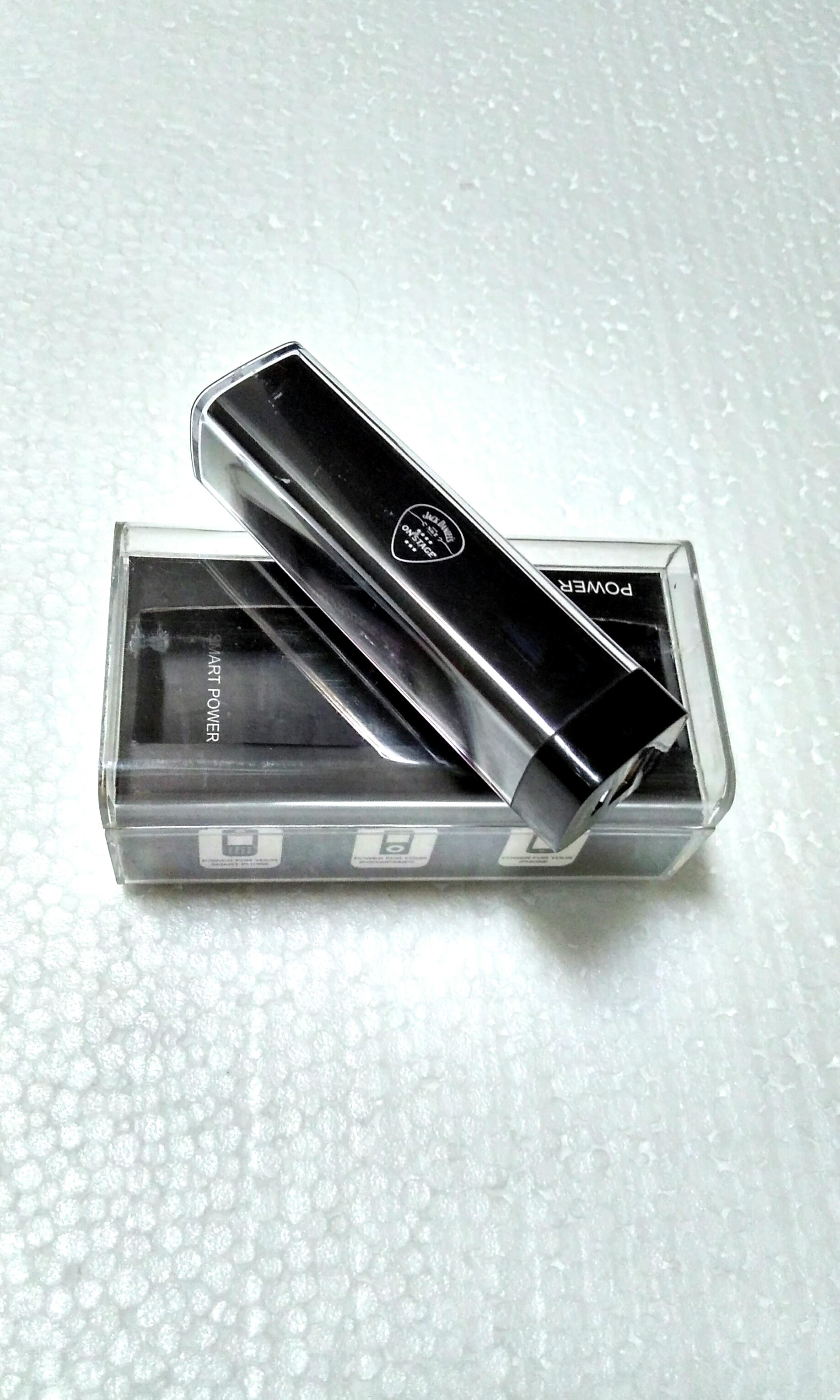 Powerbank Jack Daniel's, Elektronik, Lainnya di Carousell