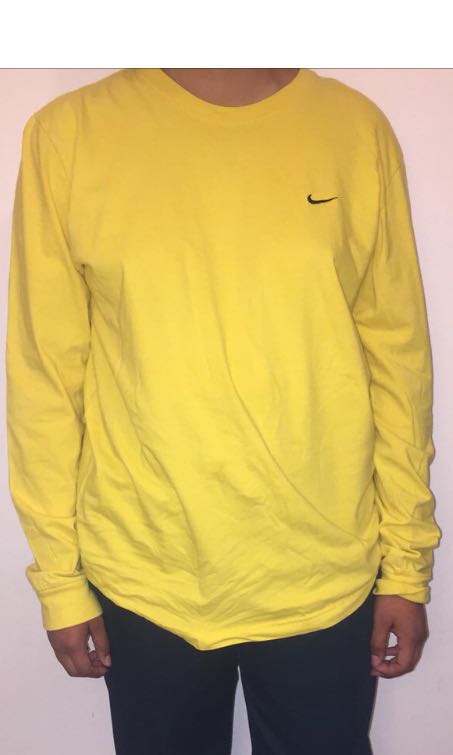 yellow nike sweatshirt vintage