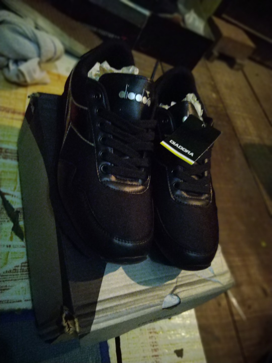 sepatu diadora full black