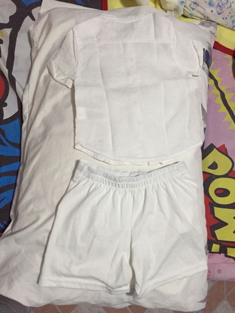 White sets (Category: Babies & Kids Fashion) located in Lipa City. Submitted by prelovedmystuff (Listing ID 170197311, Image 2). Description: White sets. So cute ni actual. Until 12months..