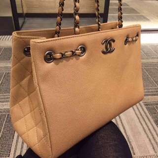 chanel seasonal tote beige