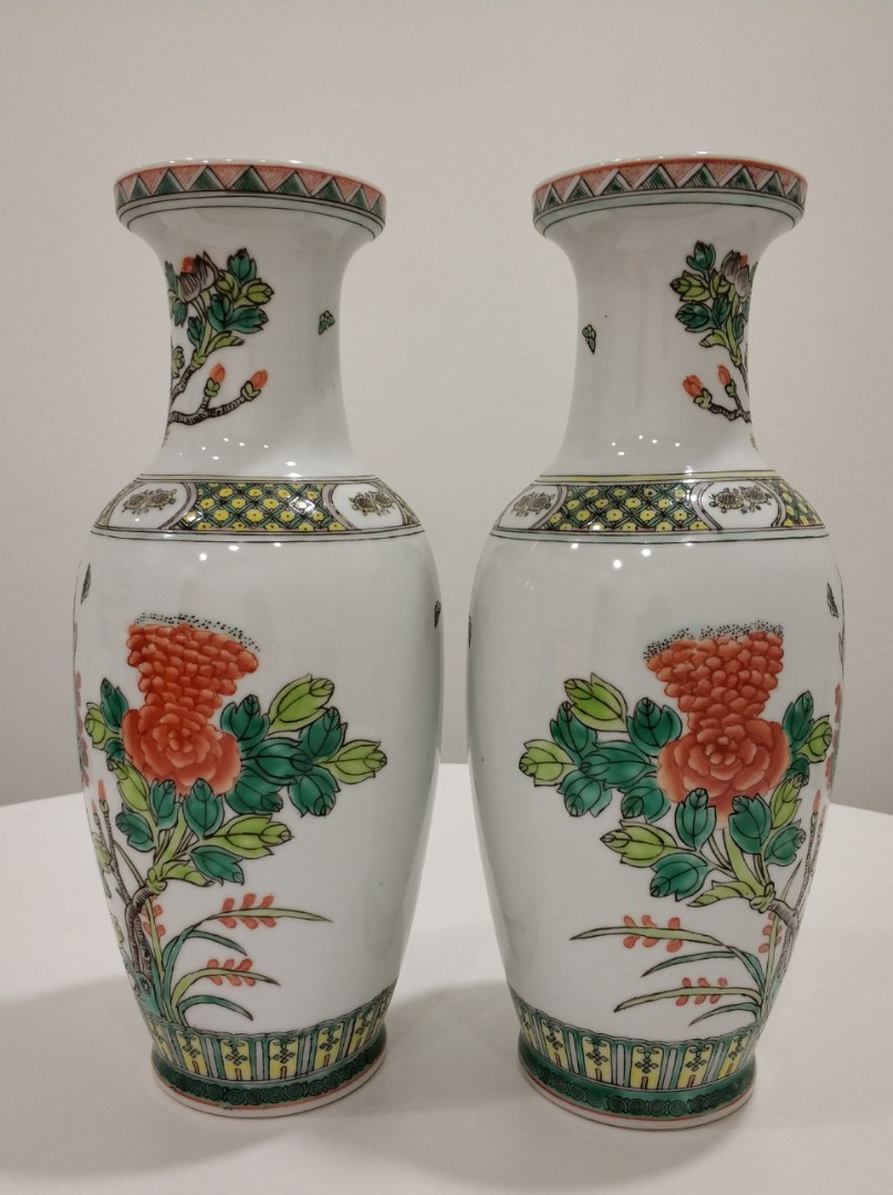 景德鎮12”五彩花鳥花籃瓶花瓶一對底款康熙年製花樽瓷器vase, 傢俬 