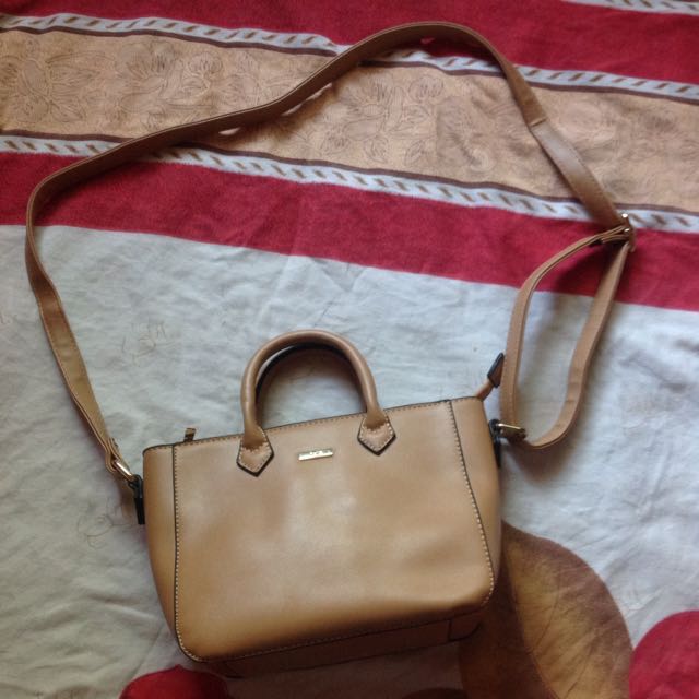 ayla sling bag