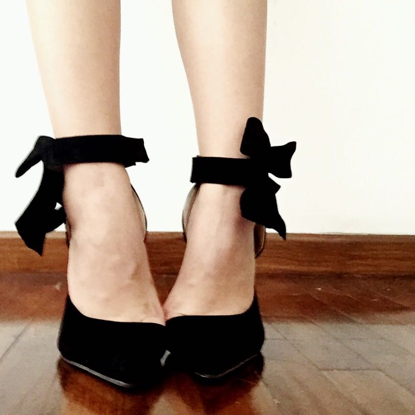 ribbon high heels