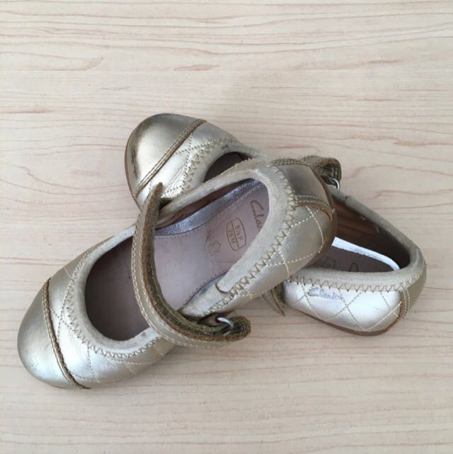 clarks girls shoes size 1