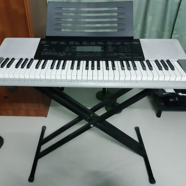 CTK 4200, Casio. Sekali dengan stand keyboard dan pedal., Hobbies