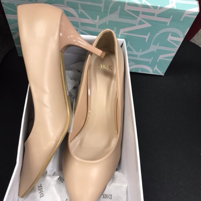 nude pointed heels