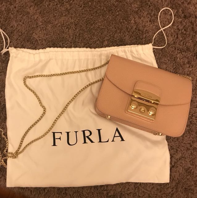 Furla metropolis mini crossbody nude color