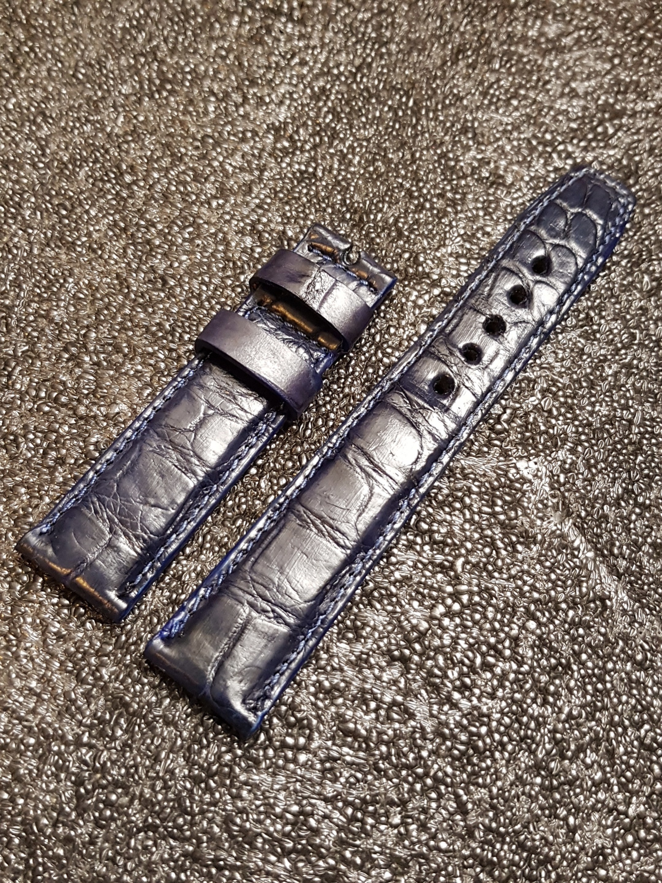 Genuine Crocodile belly 20mm watch strap midnight blue for Rolex Omega JLC Grand  Seiko etc, Luxury, Watches on Carousell