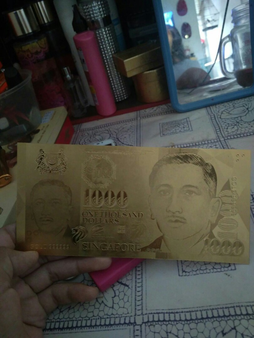 GOLD BANKNOTE $1000, Everything Else on Carousell