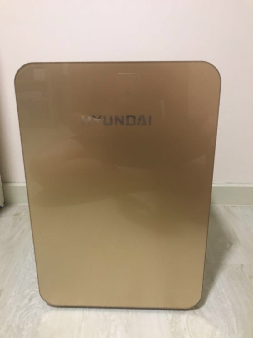 hyundai mini fridge