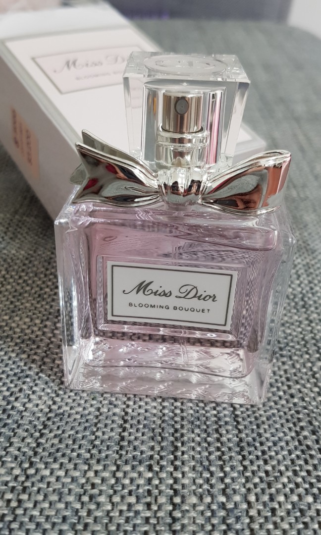 Miss Dior Cherie 花樣迪奧淡香水50ml 美妝保養 香水在旋轉拍賣