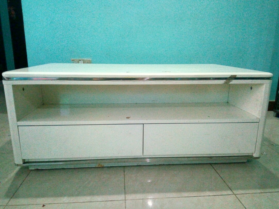 Solid White Colour Coffee Table Furniture Tables Chairs On Solid White Colour Coffee Table