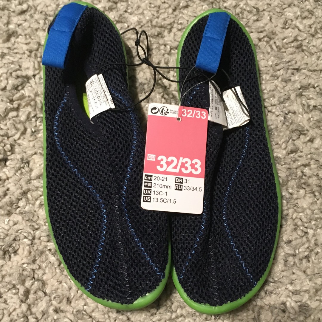 aqua shoes size 15