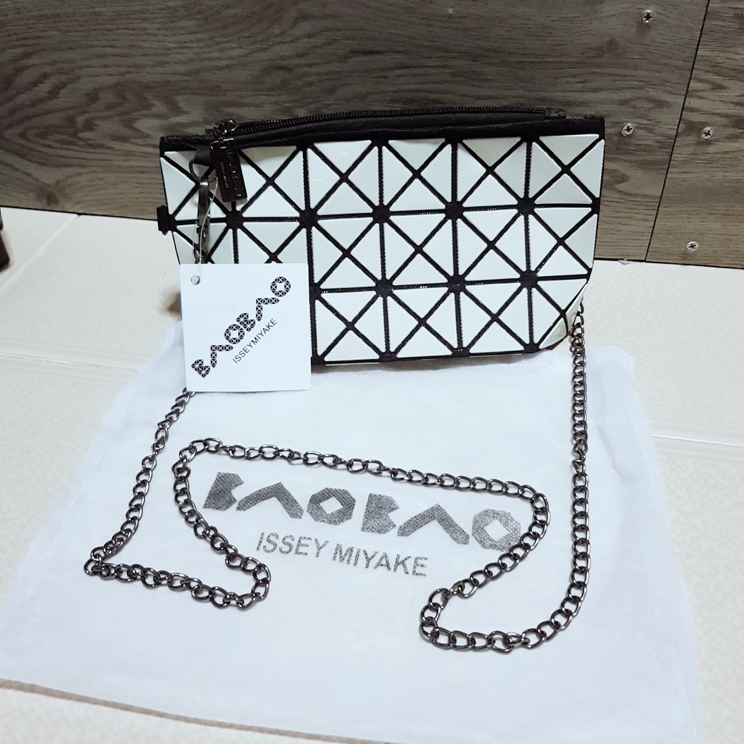 bao bao issey miyake sling bag