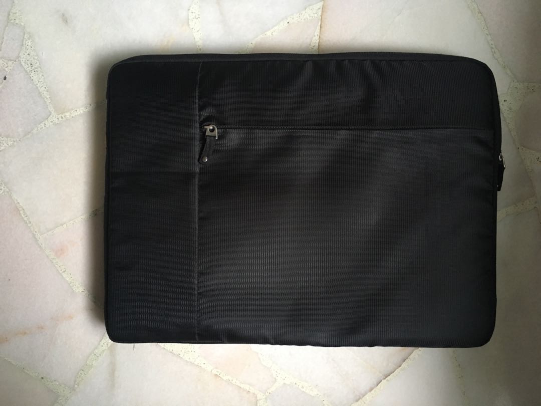 laptop case logic