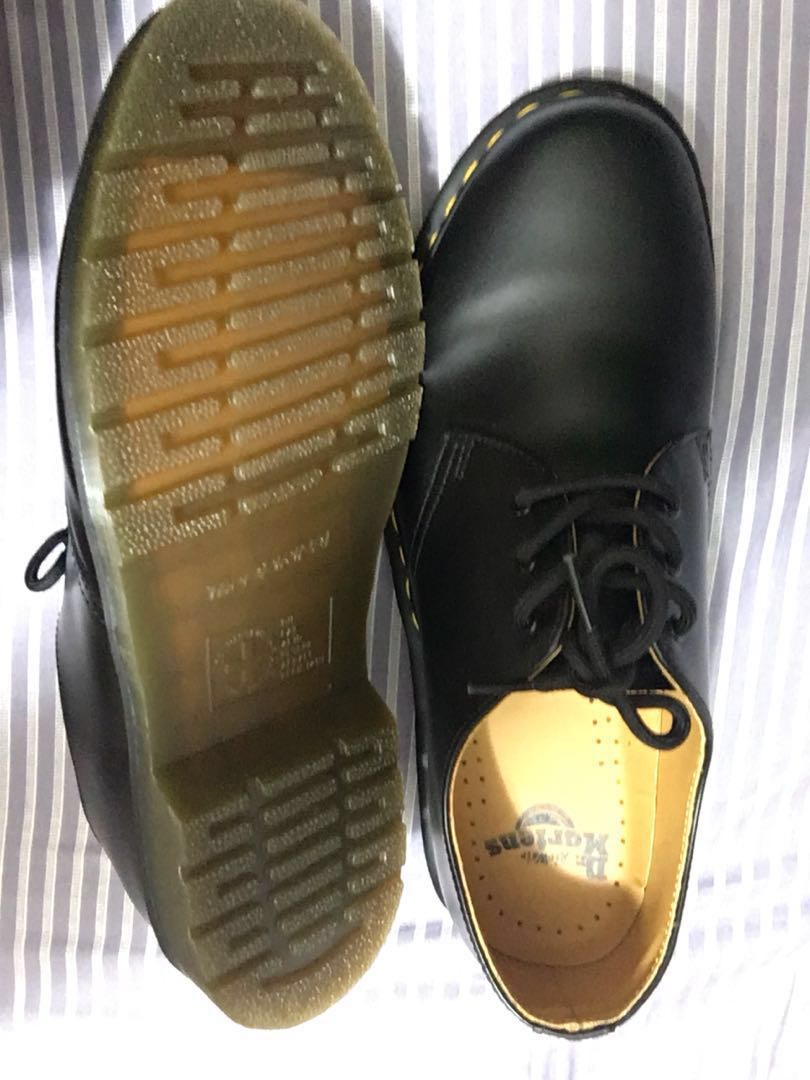 Dr Marten Airwair The ORIGINAL, 男裝, 鞋, 西裝鞋 Carousell