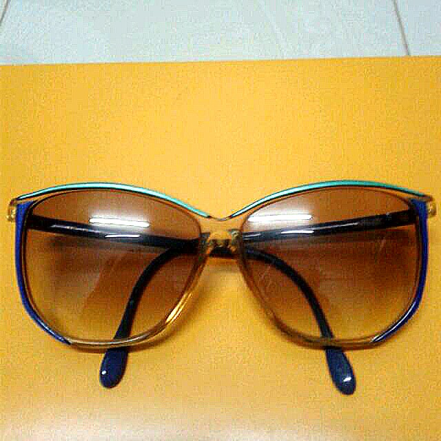 Eyewear Frame (Category: Sunglasses & Eyewear) located in Singapore. Submitted by merry310a (Listing ID 103717536, Image 2). Description: 2nd pic - Silhouette, Austria 3rd pic - SHIN titanium 4th pic - sweet girl look Pls pm me if you like any frame shown Price starting from $8.