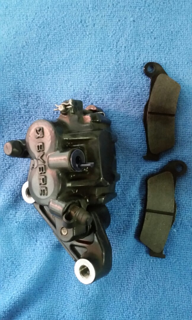 Fz16 brake caliper Clearance