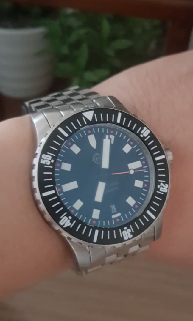 helm dive watch