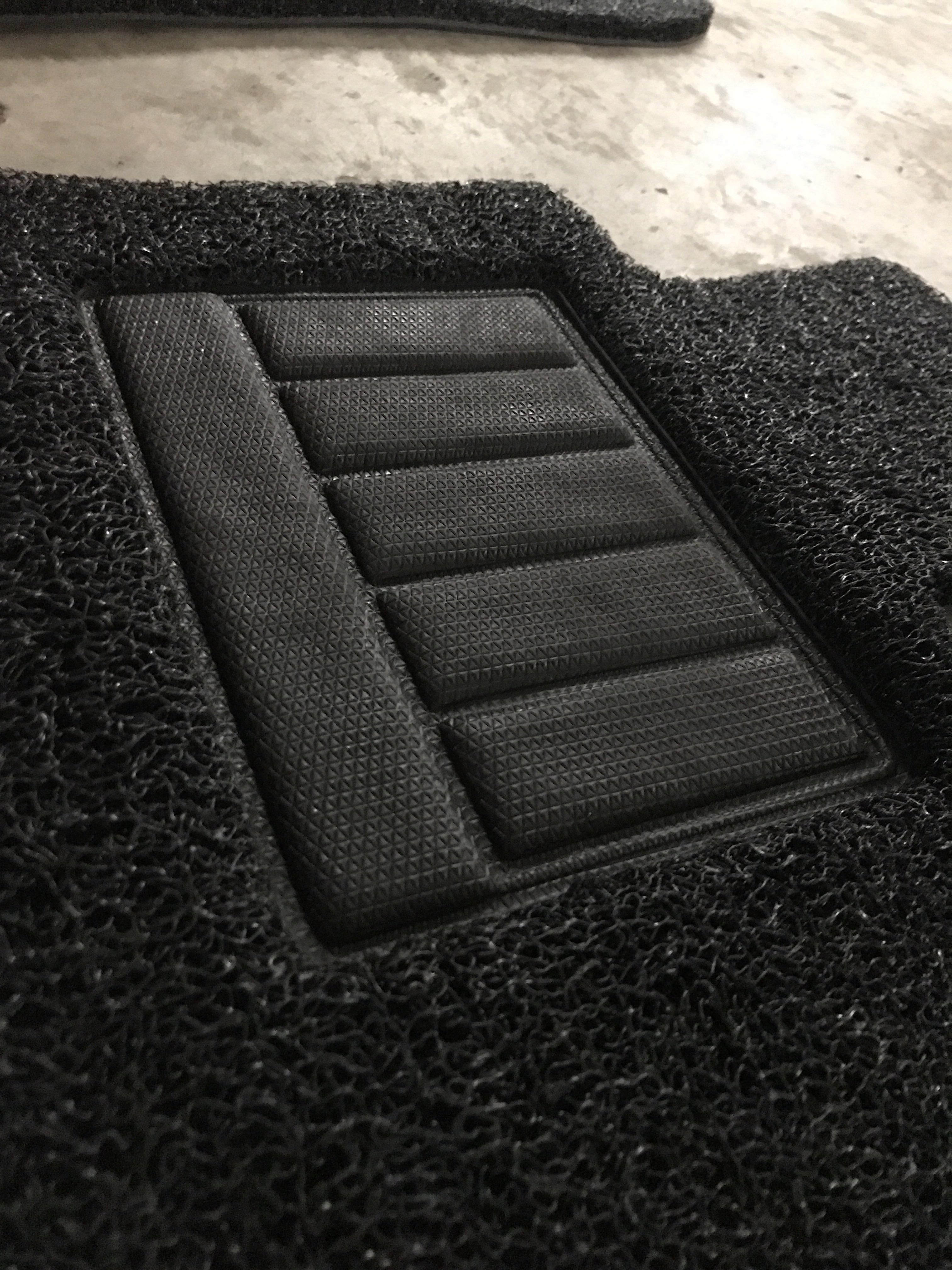 New Bmw 1 Series Floor Mats Car Accessories Accessories On Carousell