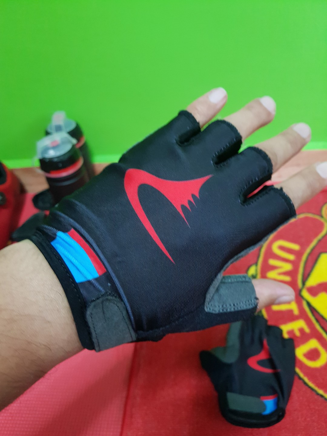 Pinarello gloves sales