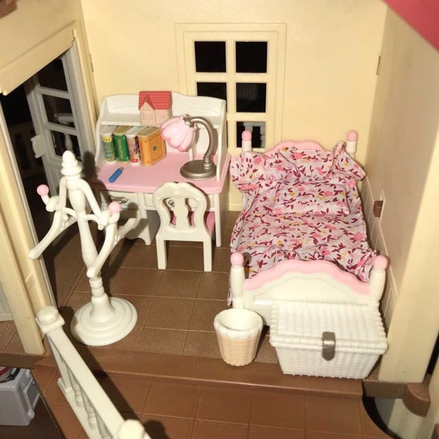 sylvanian families girls bedroom