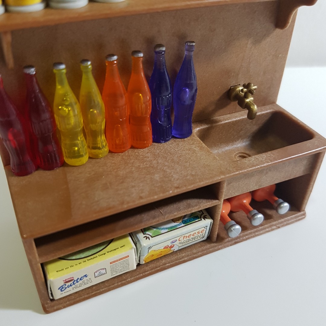 Sylvanian Families Storage Cupboard / Shelf / Sink Set, Hobbies & Toys