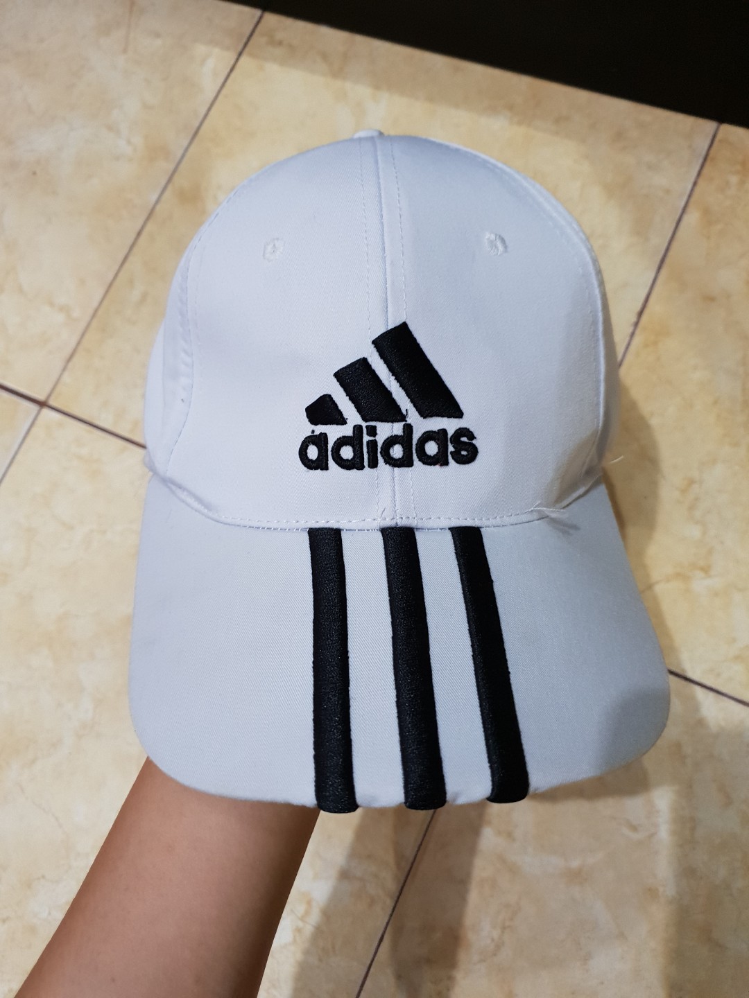 Topi baseball adidas, Fesyen Wanita 
