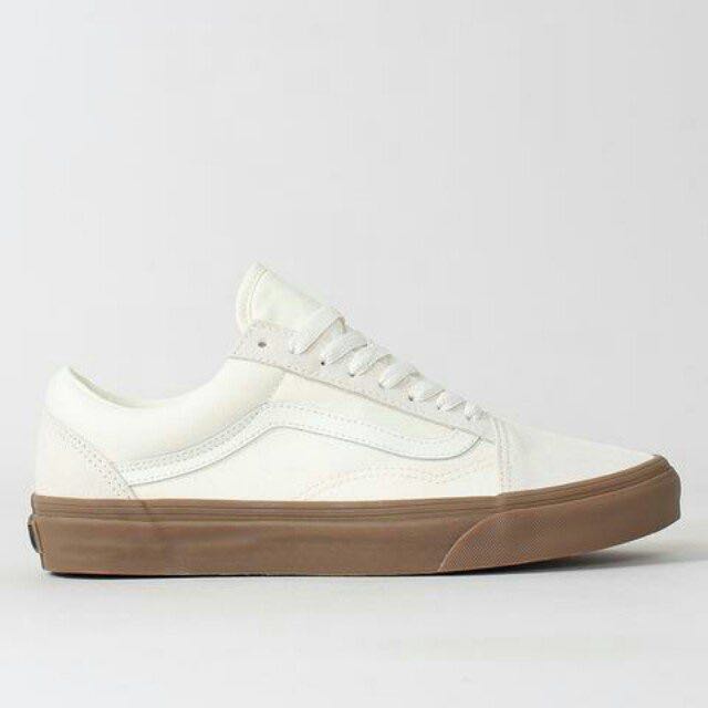 Vans old skool hot sale suede canvas white gum