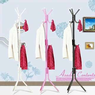 Hanging clothes hanger