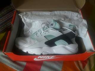Nike Authentic Huarache Run Ultra