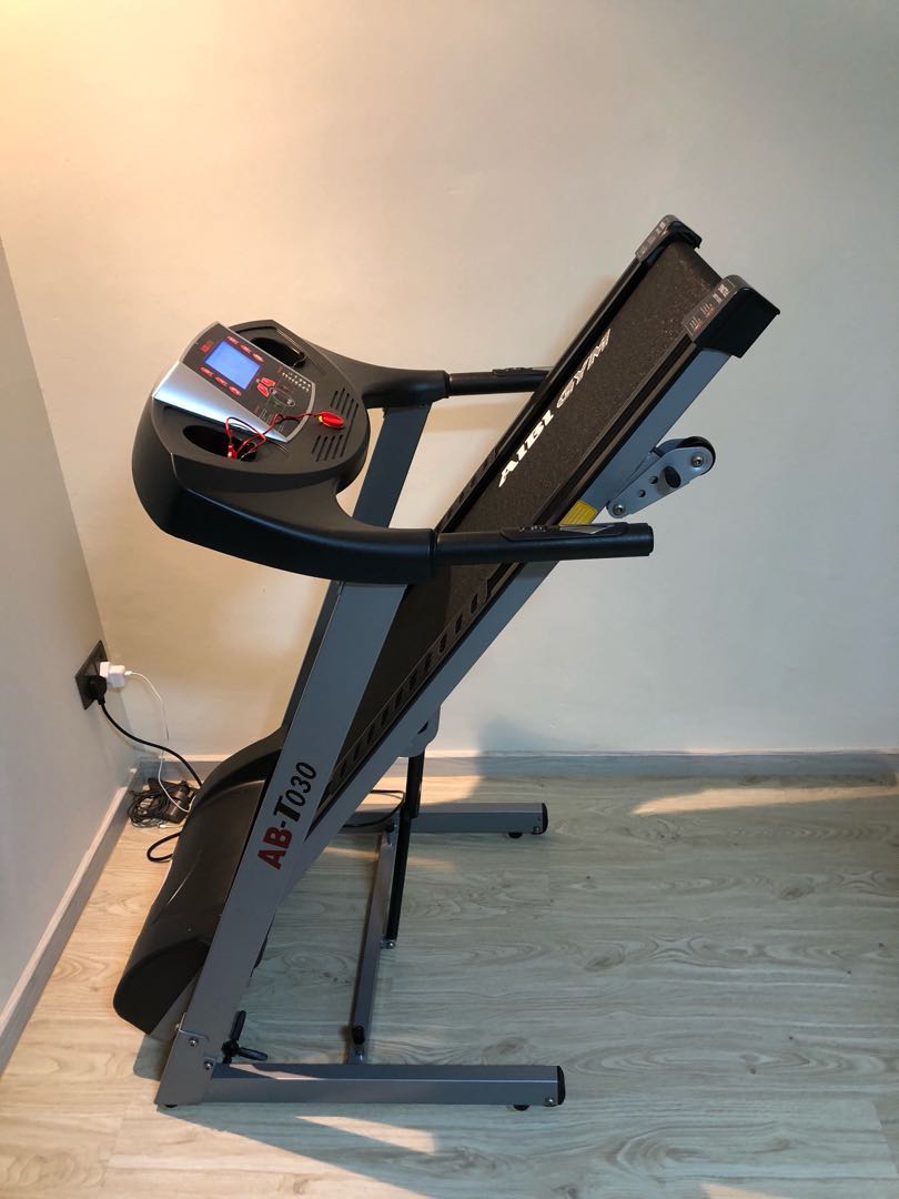 1 year old AIBI Treadmill AB T030