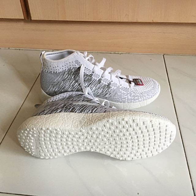 BNWT Skechers White Silver Sneakers Women s Fashion Footwear