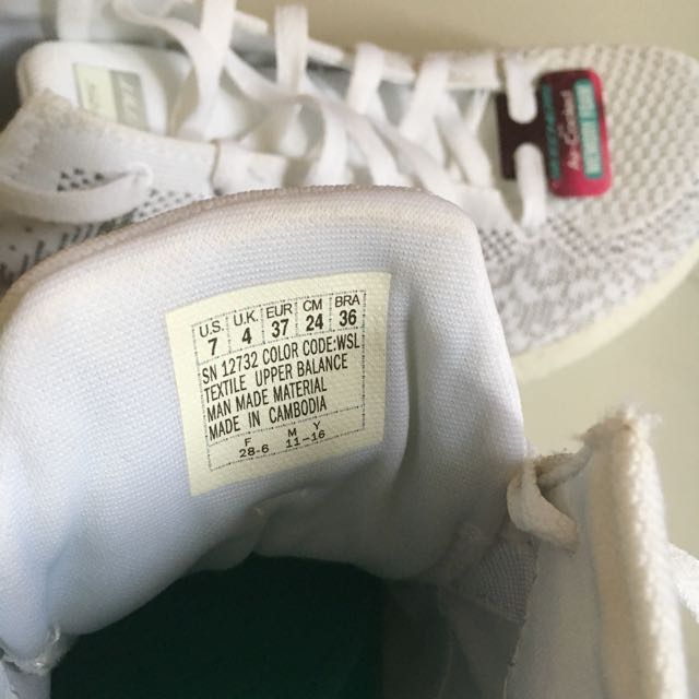 Skechers white and silver sneakers 2025