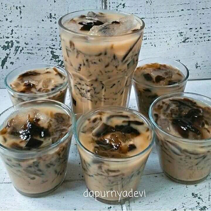 Es Capucino Cincau Makanan Minuman Minuman Tidak Beralkohol Di Carousell