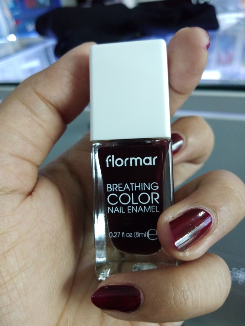 Flormar  Breathing Nail Color with advanced oxygen technology that  allows your nails to breath and grow healthier Halal  practicing muslims  can wear it during prayer rituals Apply a single layer