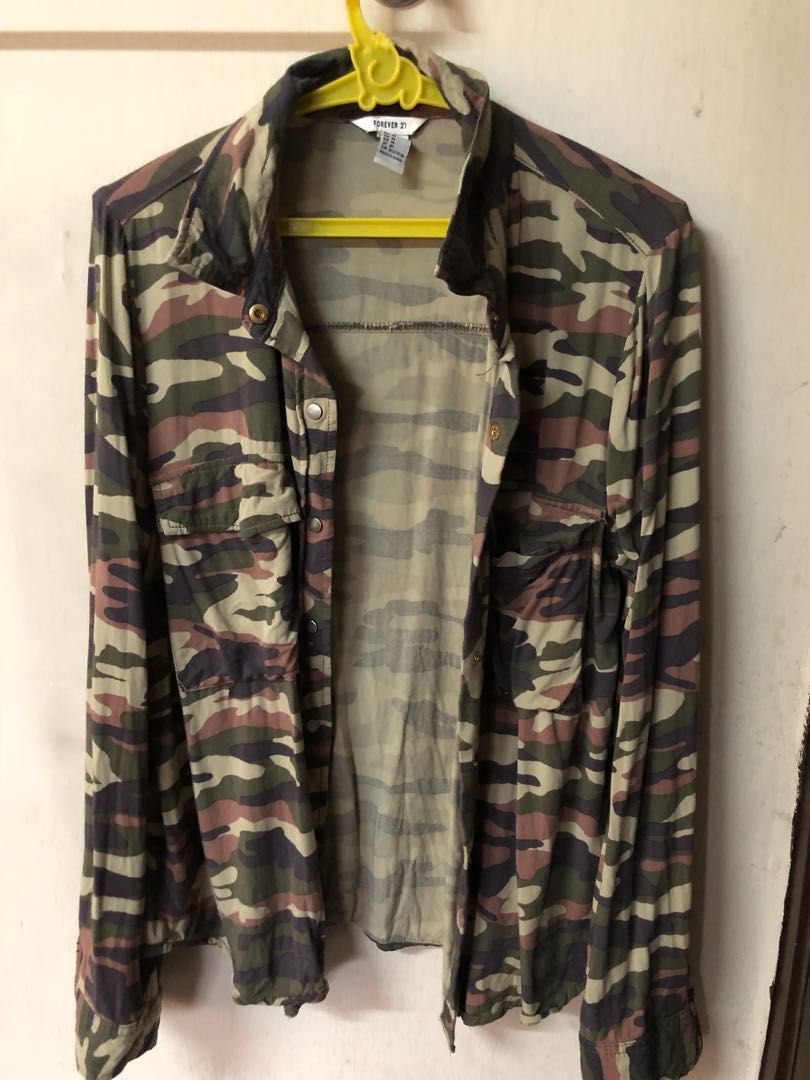 FOREVER 21 Camouflage Long Sleeve Polo 