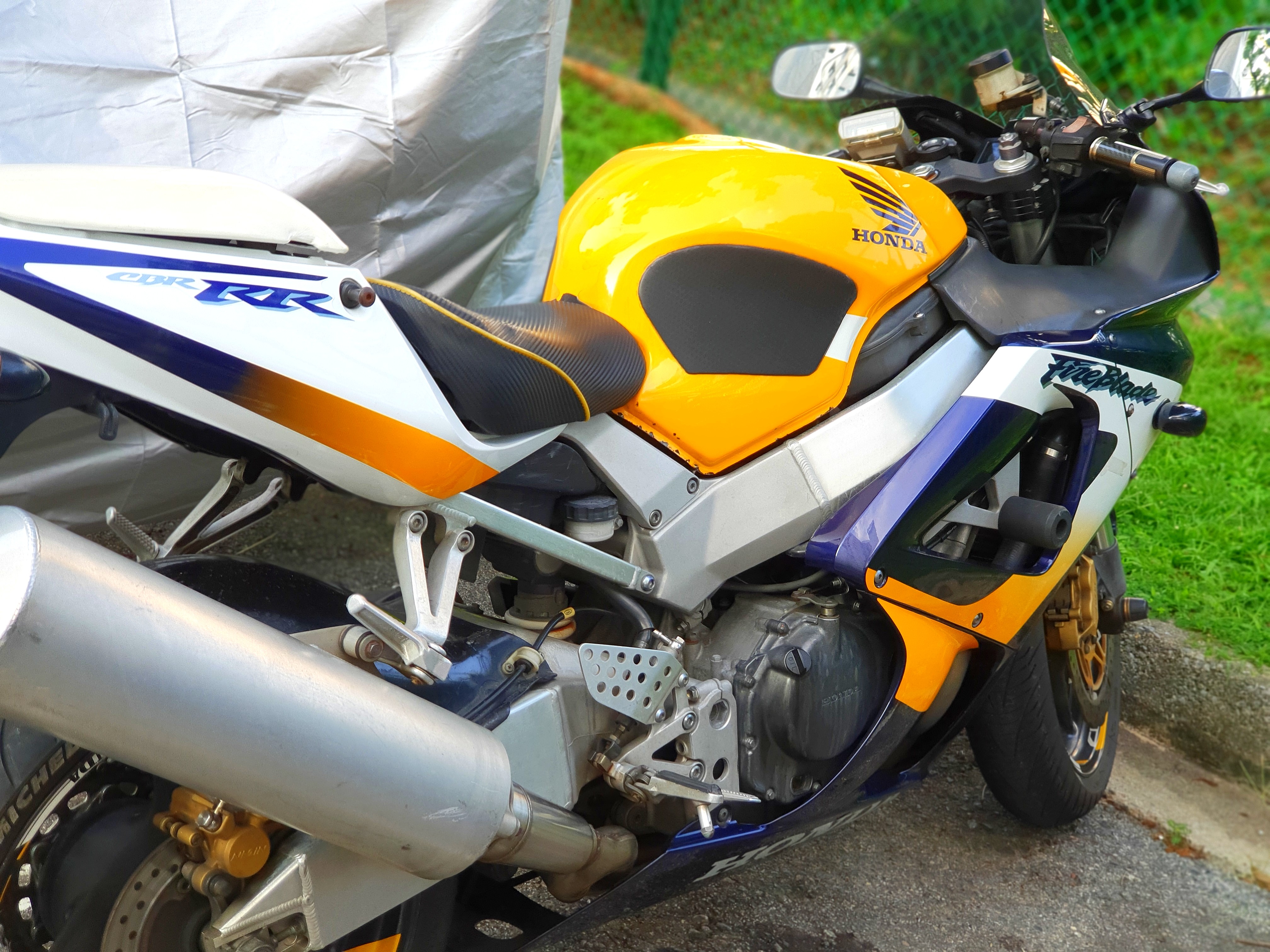 929rr fireblade store